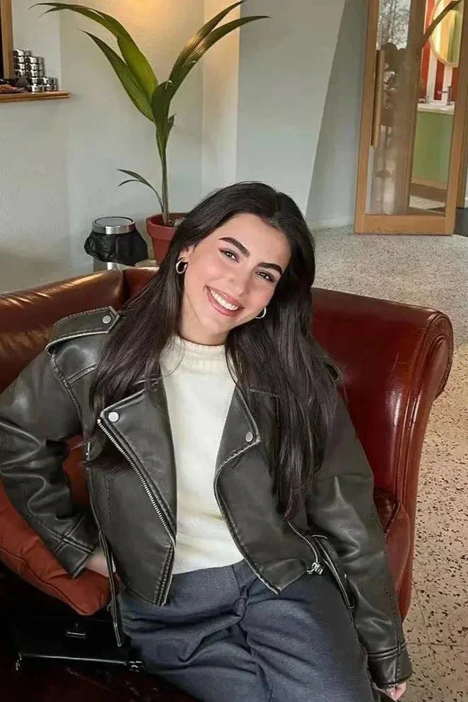 Alessandra | Giacca Biker Vintage in Ecopelle con Cintura - Image 3