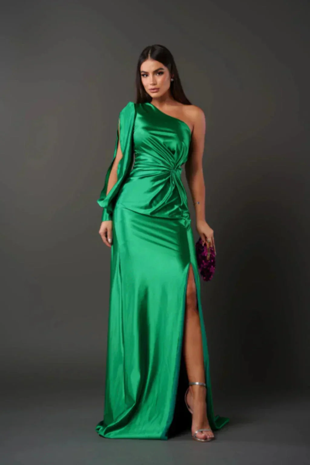 Chiara | Abito asimmetrico in raso elegante e sensuale - Image 12