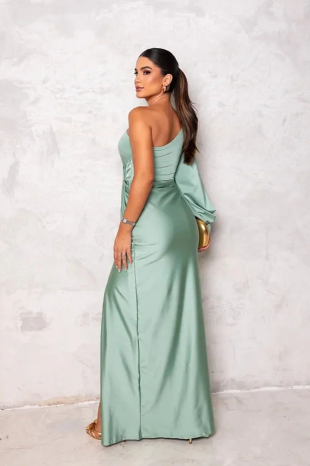 Chiara | Abito asimmetrico in raso elegante e sensuale - Image 6