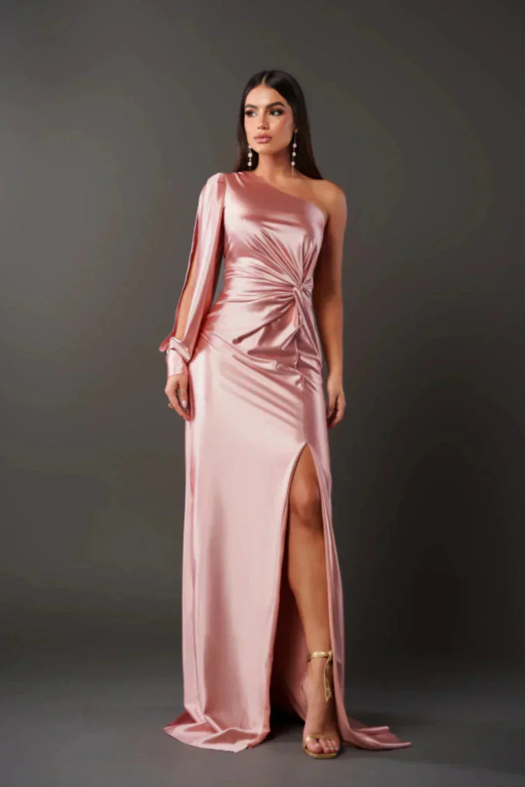 Chiara | Abito asimmetrico in raso elegante e sensuale - Image 8