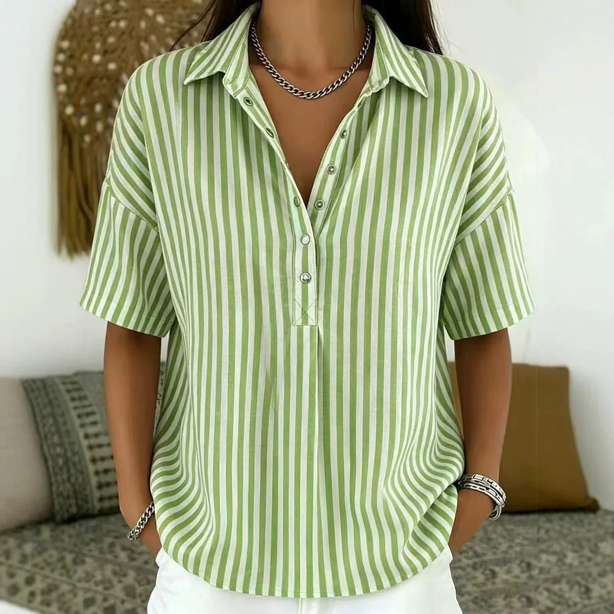 Clara | Blusa a Righe Elegante con Colletto e Bottoni - Image 2