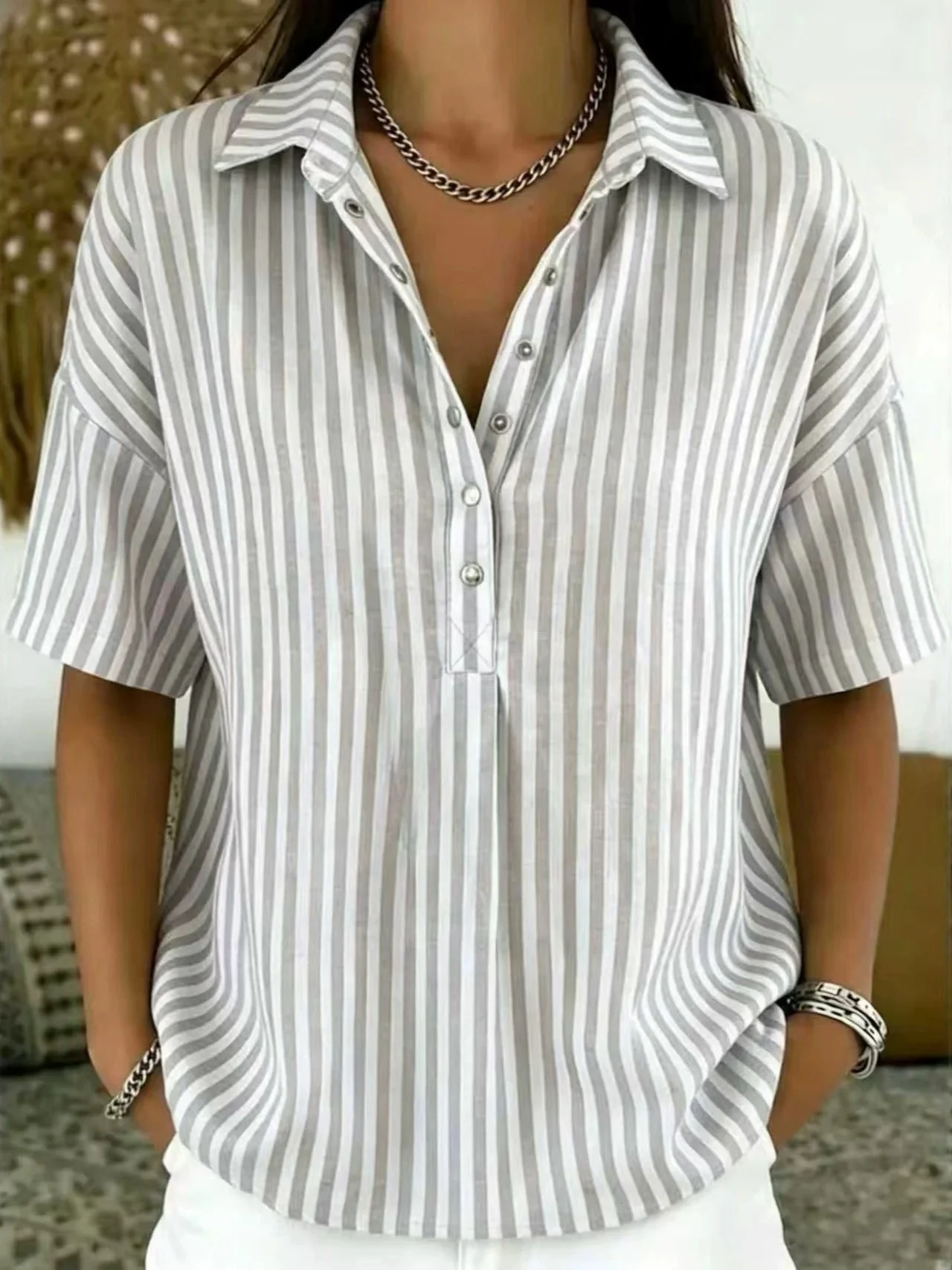 Clara | Blusa a Righe Elegante con Colletto e Bottoni - Image 8