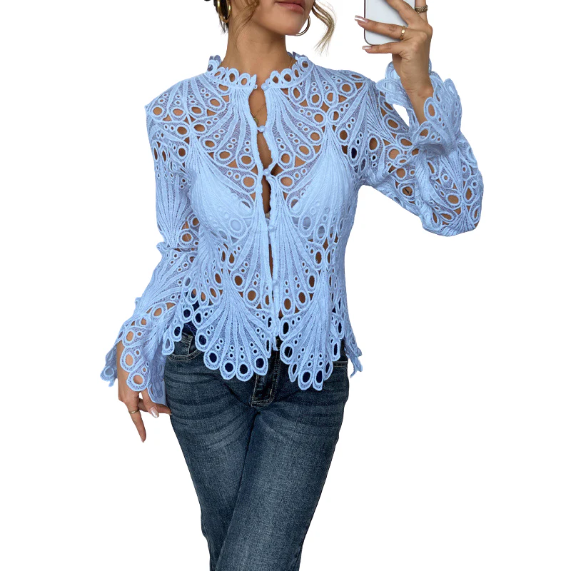 Elena | Blusa in Crochet Leggera e Raffinata - Image 3