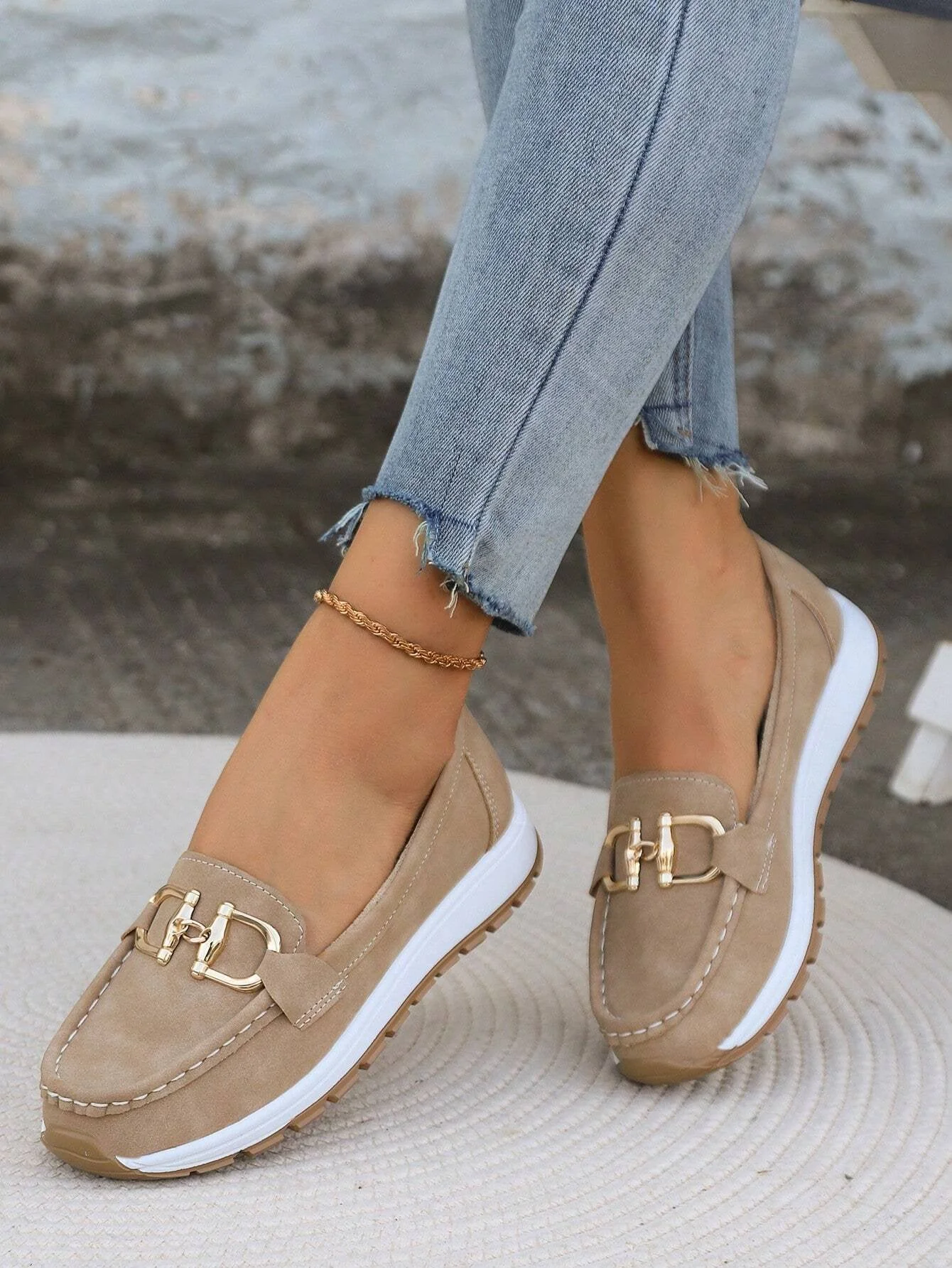 Franziska | Comodi mocassini slip-on con fibbia decorativa - Image 3