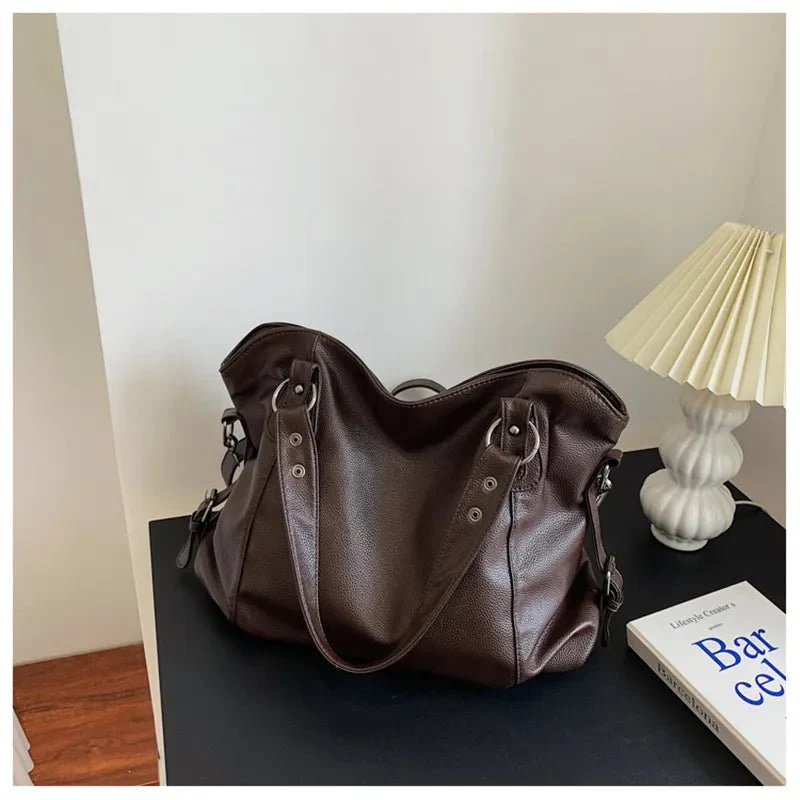 Greta | Borsa tote strutturata con dettagli metallici - Image 4