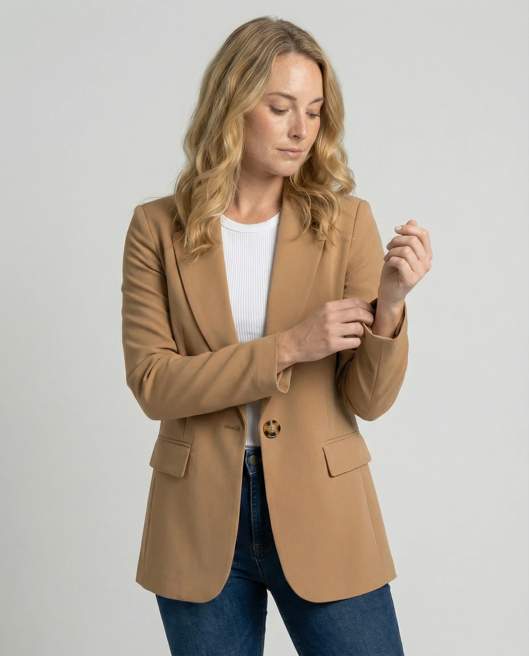 Gustava | Elegante blazer da donna dalla vestibilità comoda e moderna - Image 2