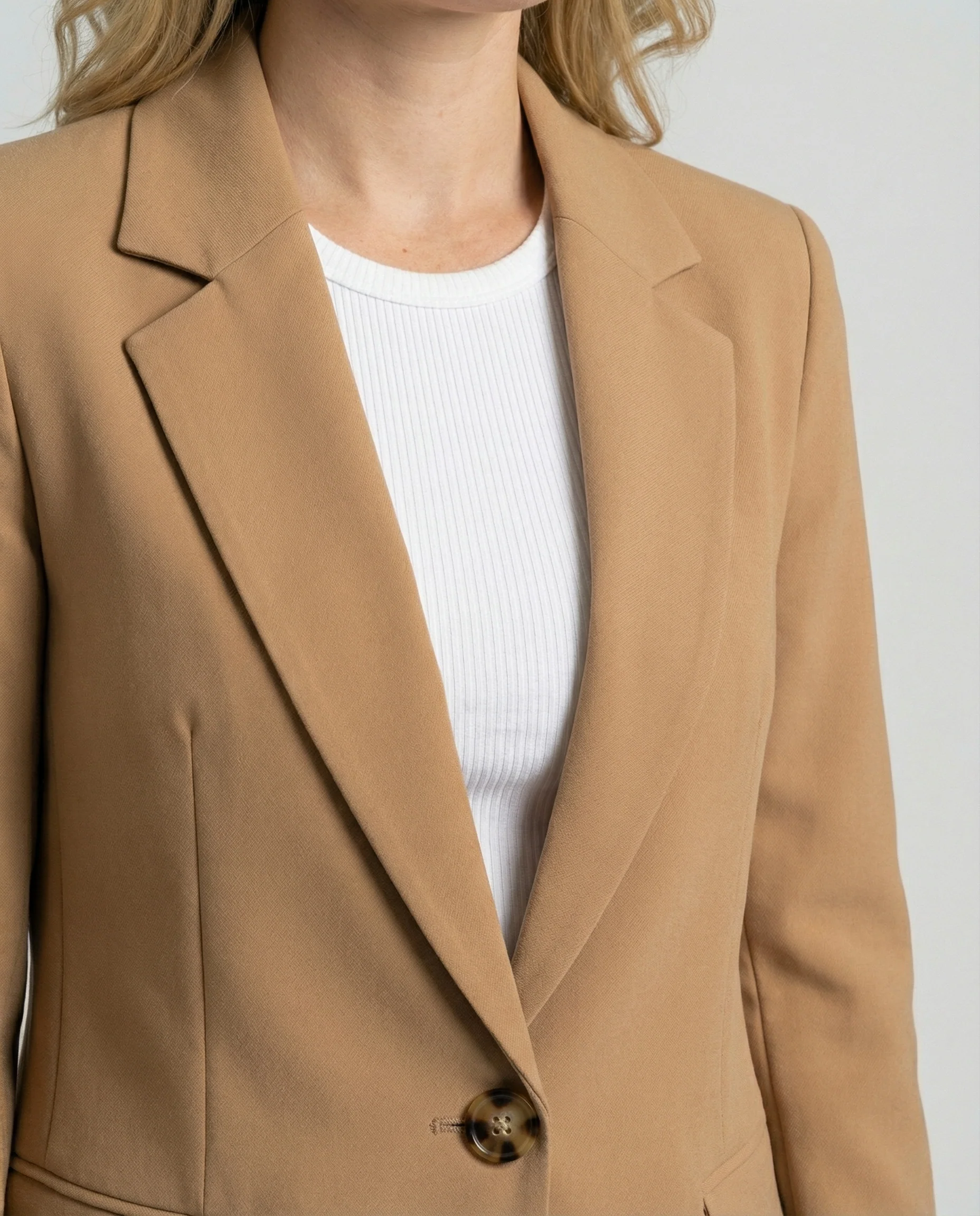 Gustava | Elegante blazer da donna dalla vestibilità comoda e moderna - Image 4