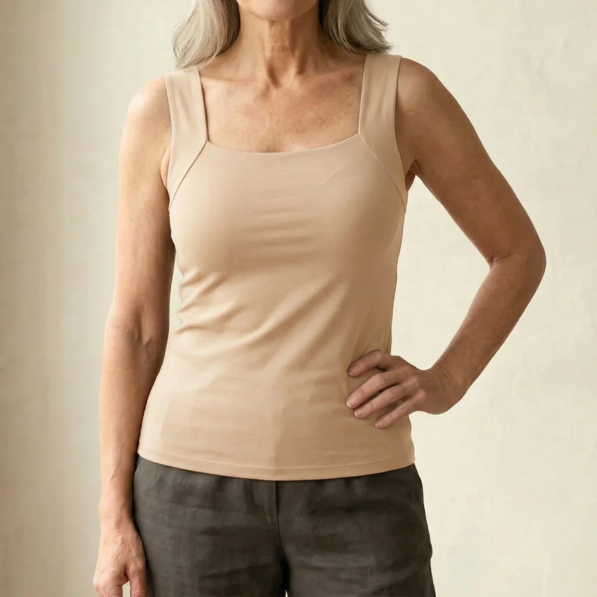 Martina | Canotta da donna moderna e comoda - Image 2