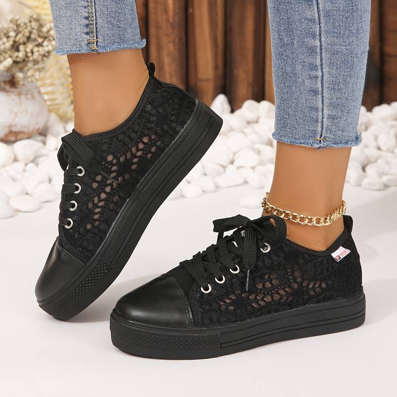 Martina | Sneakers Sportive Romantiche in Pizzo