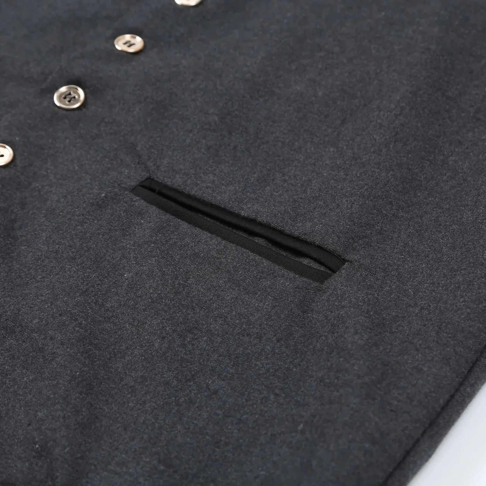 Matteo | Gilet Classico con Ricami e Taglio Slim - Image 5