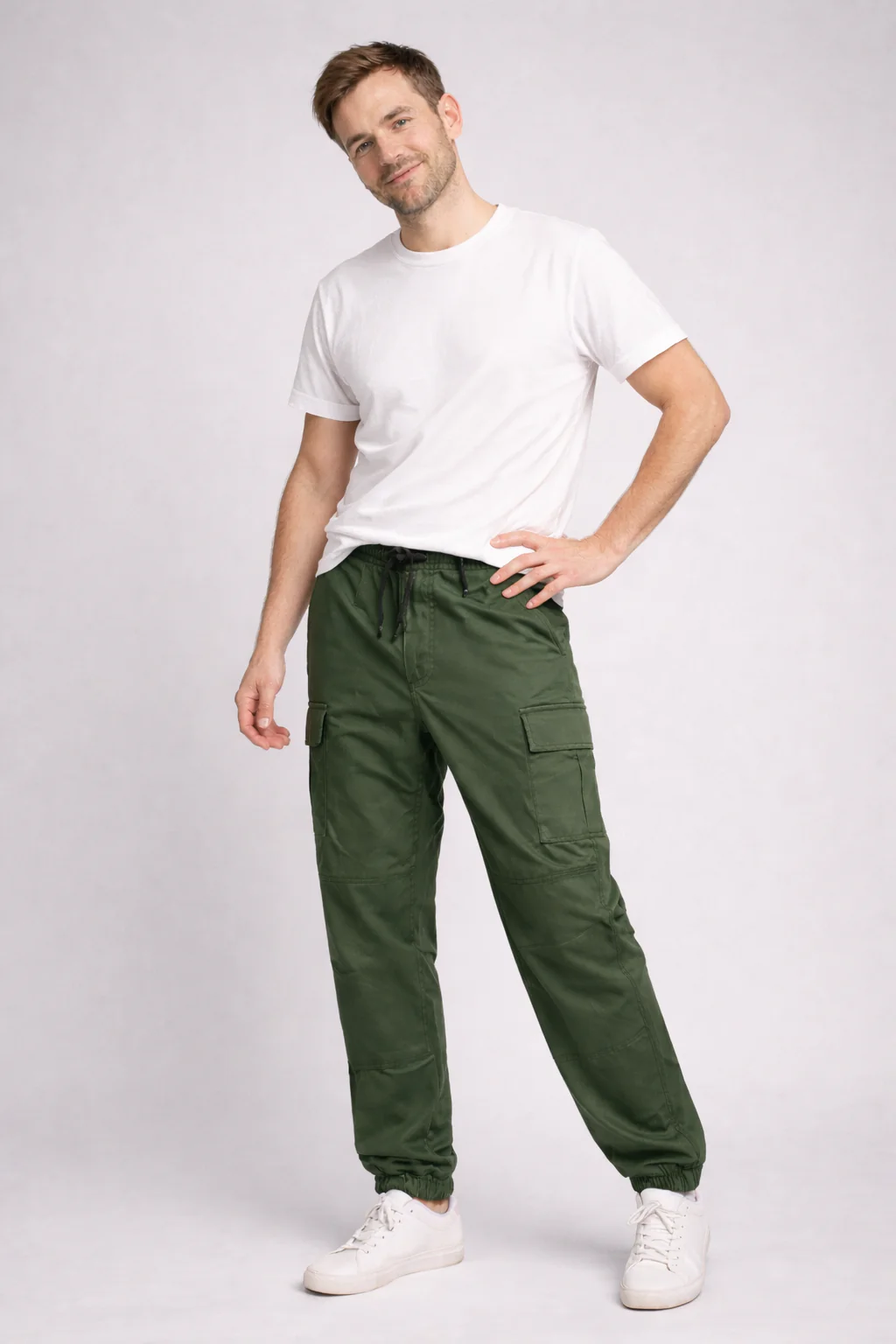 Matteo | Pantaloni Cargo Jogger in Tessuto High Tech Leggero - Image 3