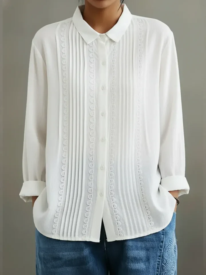 Selina | Elegante blusa plissettata con pizzo raffinato - Image 2