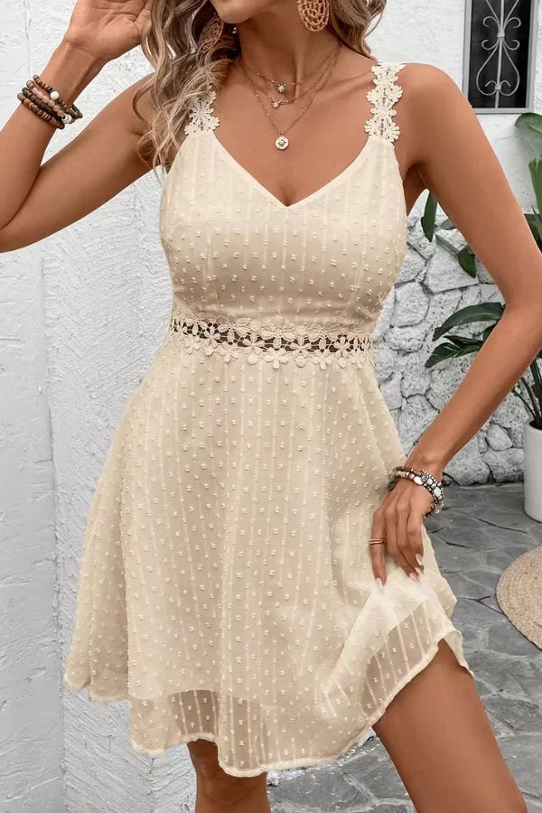 Sofia | Mini Abito In Jacquard Con Dettagli In Pizzo - Image 2