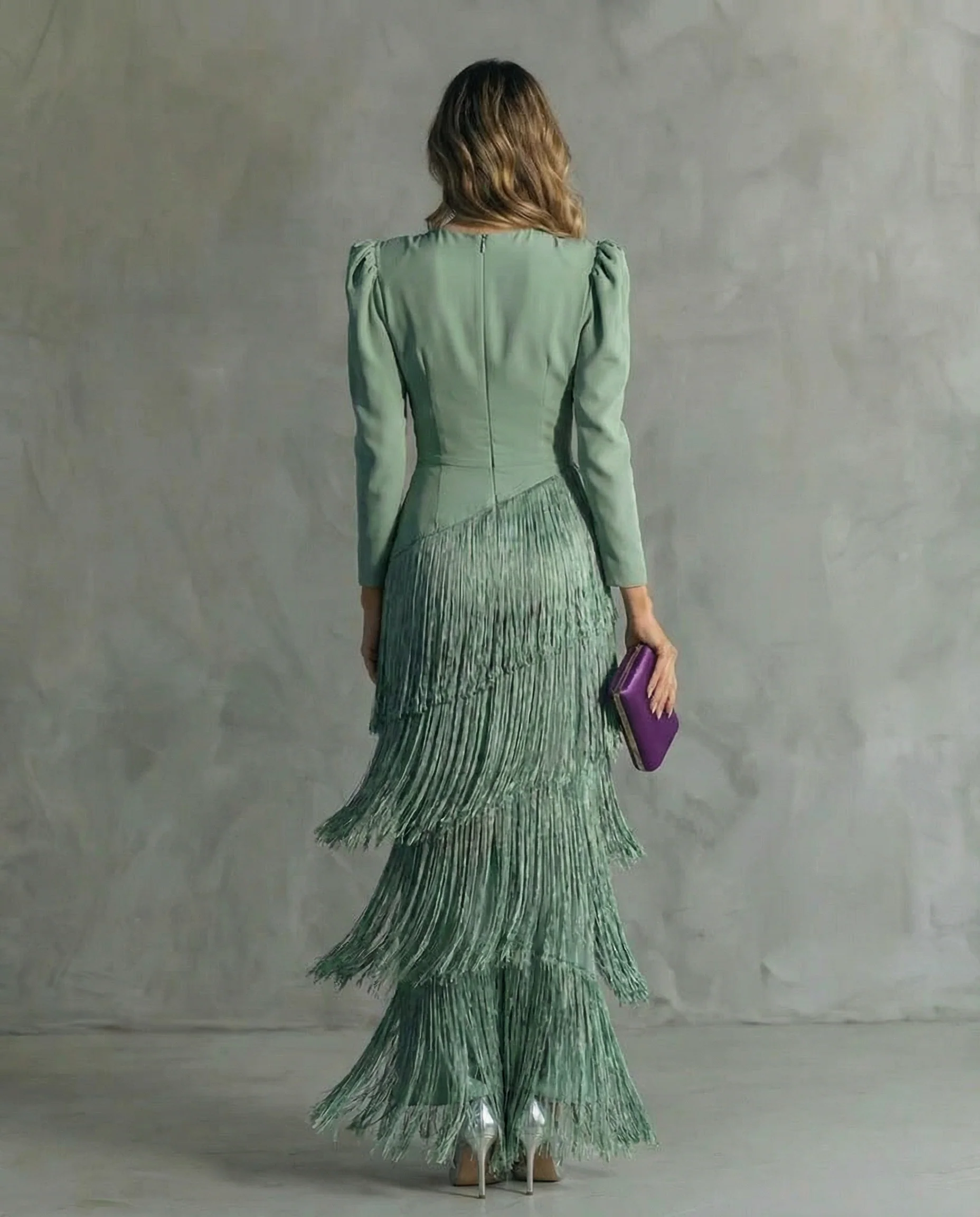 Valentina | Elegante Abito Maxi con Frange e Scollo a V - Image 6