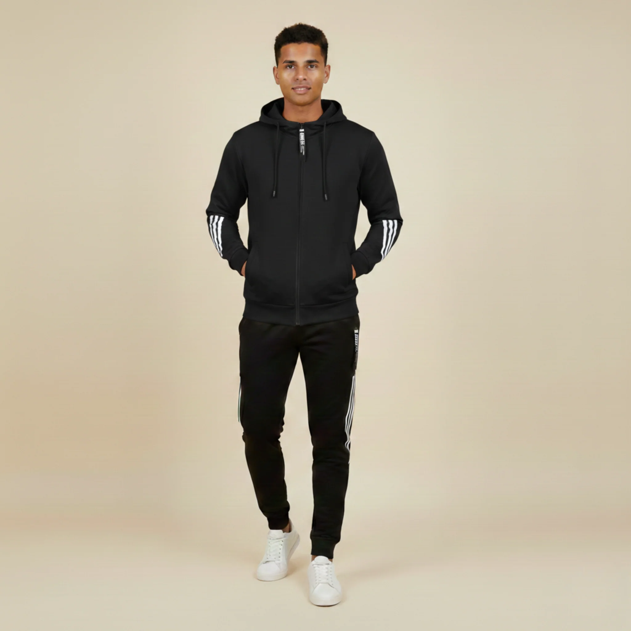 Vincenzo | Comoda tuta da ginnastica per ogni occasione - Image 11